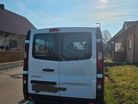 Gebraucht Opel Vivaro 121 PS (88 kW) 2018 Weiß Van / Kleinbus