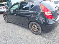 Gebraucht Hyundai i30 Edition 109 PS (80 kW) 2010 Blau Kombi