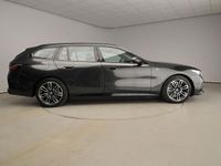 Gebraucht BMW 530e M Sport 299 PS (219 kW) 2024 Grau Kombi