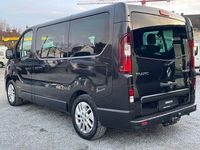 Second-hand Renault Trafic Expression 145 CP (106 kW) 2015 Negru Monovolum