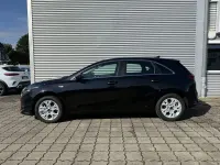 Neu Kia Ceed Comfort 101 PS (74 kW) 2025 Zilinaschwarz metallic Kleinwagen