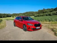Gebraucht BMW 120 M Sport 190 PS (139 kW) 2021 Rot Limousine