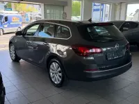 Używany Opel Astra Exklusiv 110 KM (80 kW) 2016 Szary Kombi