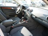 Gebraucht Audi A3 Sportback Ambiente 116 PS (85 kW) 2005 Blau metallic Kleinwagen