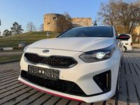 Gebraucht Kia ProCeed GT 204 PS (150 kW) 2019 (hw2) deluxeweiss met. Kombi