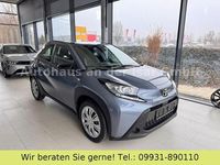 Neu Toyota Aygo X 72 PS (52 kW) 2025 Grau SUV