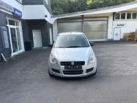 Gebraucht Suzuki Splash Basic 65 PS (47 kW) 2010 Silber Kleinwagen