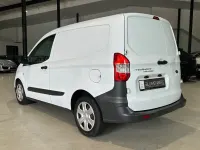 Gebraucht Ford Transit Trend 101 PS (74 kW) 2022 Weiß Van / Kleinbus