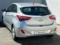 Gebraucht Hyundai i30 Classic 99 PS (72 kW) 2013 Silber Limousine