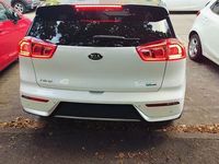Gebraucht Kia Niro Vision 141 PS (103 kW) 2016 Weiß SUV