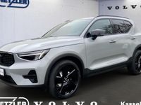 Neu Volvo XC40 Plus 197 PS (144 kW) 2025 Grau SUV
