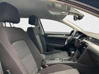 Gebraucht VW Passat Business 122 PS (89 kW) 2022 Blau Kombi