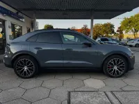 Gebraucht Porsche Macan 4 Electric Chrono 380 kW (517 PS) 2025 Grau SUV
