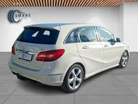 Gebraucht Mercedes B180 109 PS (80 kW) 2014 Weiß Van / Kleinbus