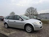 Gebraucht Renault Mégane GrandTour Authentique 111 PS (81 kW) 2007 Platingrau Kombi