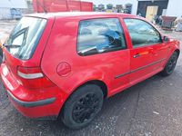 Gebraucht VW Golf IV 75 PS (55 kW) 2001 Rot Kleinwagen