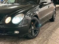 Gebraucht Mercedes E220 150 PS (110 kW) 2005 Schwarz Limousine