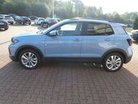 Gebraucht VW T-Cross Life 116 PS (85 kW) 2024 Clear blue metallic SUV