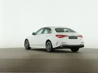 Gebraucht Mercedes C200 AMG 204 PS (150 kW) 2025 Weiß Limousine