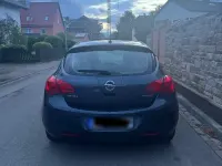 Usata Opel Astra 100 CV (73 kW) 2010 Blu Utilitaria
