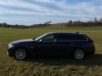 Gebraucht BMW 530 258 PS (189 kW) 2016 Blau Kombi