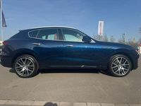 Gebraucht Maserati Levante 349 PS (256 kW) 2022 Blau SUV