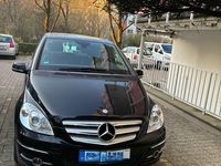 Gebraucht Mercedes B180 116 PS (85 kW) 2011 Schwarz Van / Kleinbus