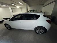 Gebraucht Opel Astra Edition 116 PS (85 kW) 2012 Weiß Limousine