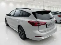 Neu Ford Focus ST-Line X 155 PS (114 kW) 2026 Silber Limousine