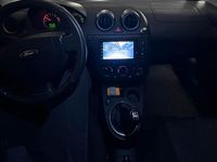 Second-hand Ford Fiesta 69 CP (50 kW) 2004 Albastru Hatchback