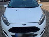 Gebraucht Ford Fiesta Trend 82 PS (60 kW) 2017 Weiß Kleinwagen