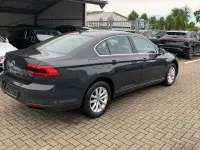 Gebraucht VW Passat 150 PS (110 kW) 2020 Grau Limousine