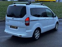 Gebraucht Ford Tourneo Courier Trend 101 PS (74 kW) 2016 Weiß Van / Kleinbus