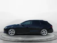 Gebraucht Audi A4 Advanced 205 PS (150 kW) 2023 Mythosschwarz metallic Kombi
