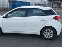 Gebraucht Hyundai i20 Classic 75 PS (55 kW) 2017 Weiß Limousine