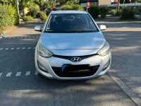 Gebraucht Hyundai i20 86 PS (63 kW) 2012 Silber Kleinwagen