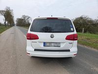 Second-hand VW Sharan 140 CP (102 kW) 2012 Alb Monovolum