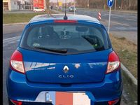 Gebraucht Renault Clio III 75 PS (55 kW) 2011 Blau