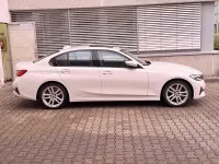 Gebraucht BMW 320 Sport Line 190 PS (139 kW) 2019 Weiß Limousine