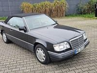 Second-hand Mercedes E320 220 CP (161 kW) 1994 Negru Cabrio