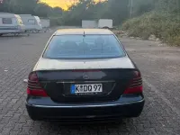 Gebraucht Mercedes E500 Avantgarde 306 PS (225 kW) 2002 Schwarz Limousine