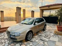 Gebraucht Alfa Romeo 147 105 PS (77 kW) 2004 Gold Kleinwagen