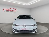 Gebraucht VW Golf VIII Active 150 PS (110 kW) 2021 Weiß Limousine