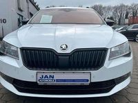 Gebraucht Skoda Superb SportLine 190 PS (139 kW) 2019 Moonweiss metallic Kombi