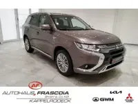 Gebraucht Mitsubishi Outlander P-HEV Basis 135 PS (99 kW) 2021 Braun SUV