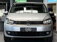 Gebraucht VW Touran Trendline 140 PS (102 kW) 2014 Reflexsilber Van / Kleinbus