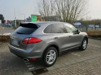 Gebraucht Porsche Cayenne 300 PS (220 kW) 2011 Grau SUV