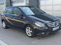 Gebraucht Mercedes B180 122 PS (89 kW) 2012 Schwarz Van / Kleinbus