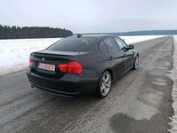 Gebraucht BMW 320 120 PS (88 kW) 2011 Schwarz Limousine