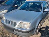 Second-hand VW Bora 75 CP (55 kW) 2003 Gri Berlinǎ